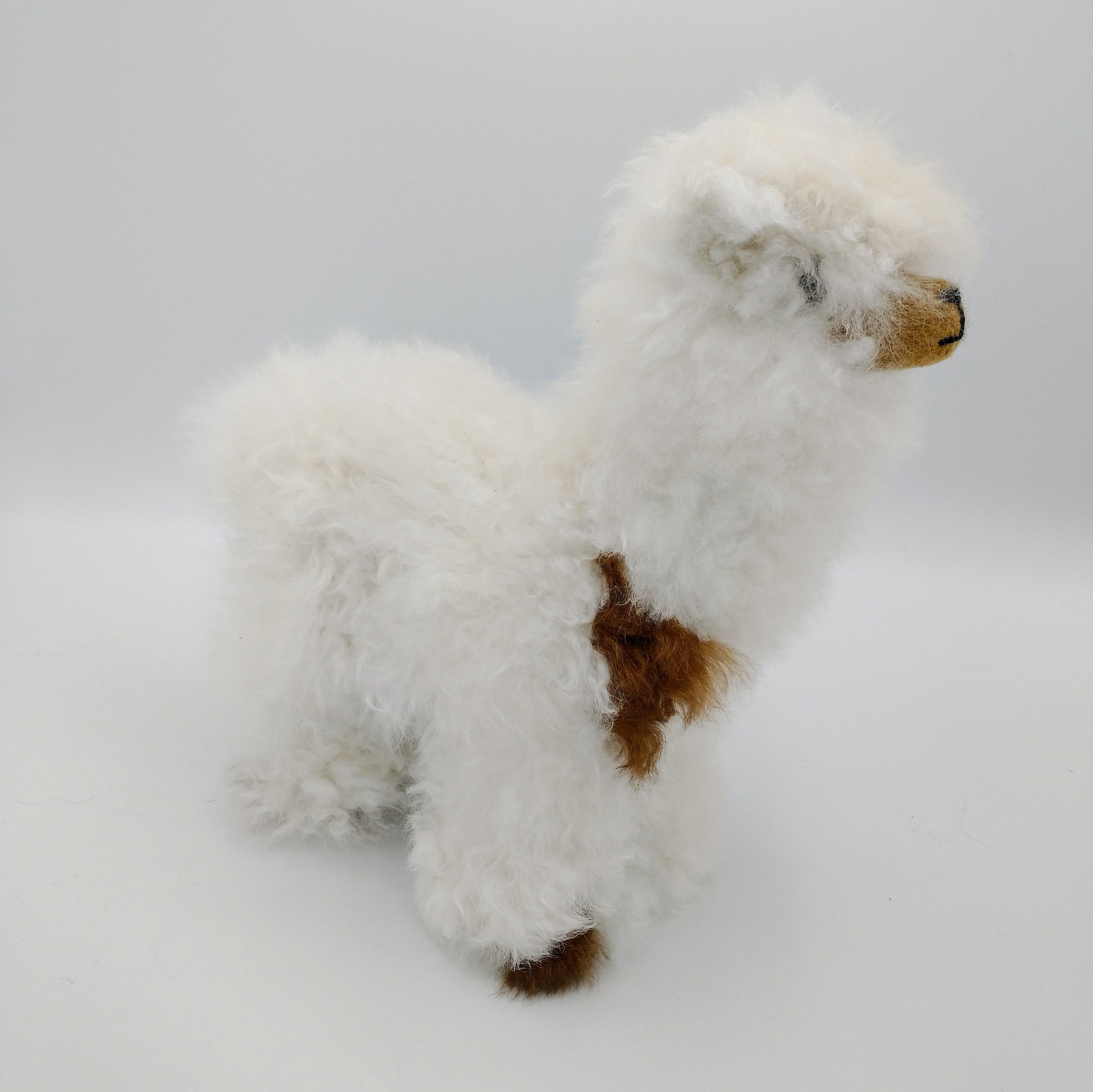 Plush Herdsire Alpaca 14″ - Spotted white
